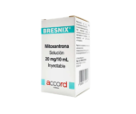 Fotografía del medicamento Mitoxantrona 20 mg Accord en fondo blanco