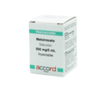 Fotografía del medicamento Traxacord Metotrexato 500 mg en fondo blanco